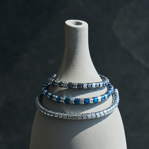 Serpentin | Hématite bleue et argent x argent | Bracelet Vague